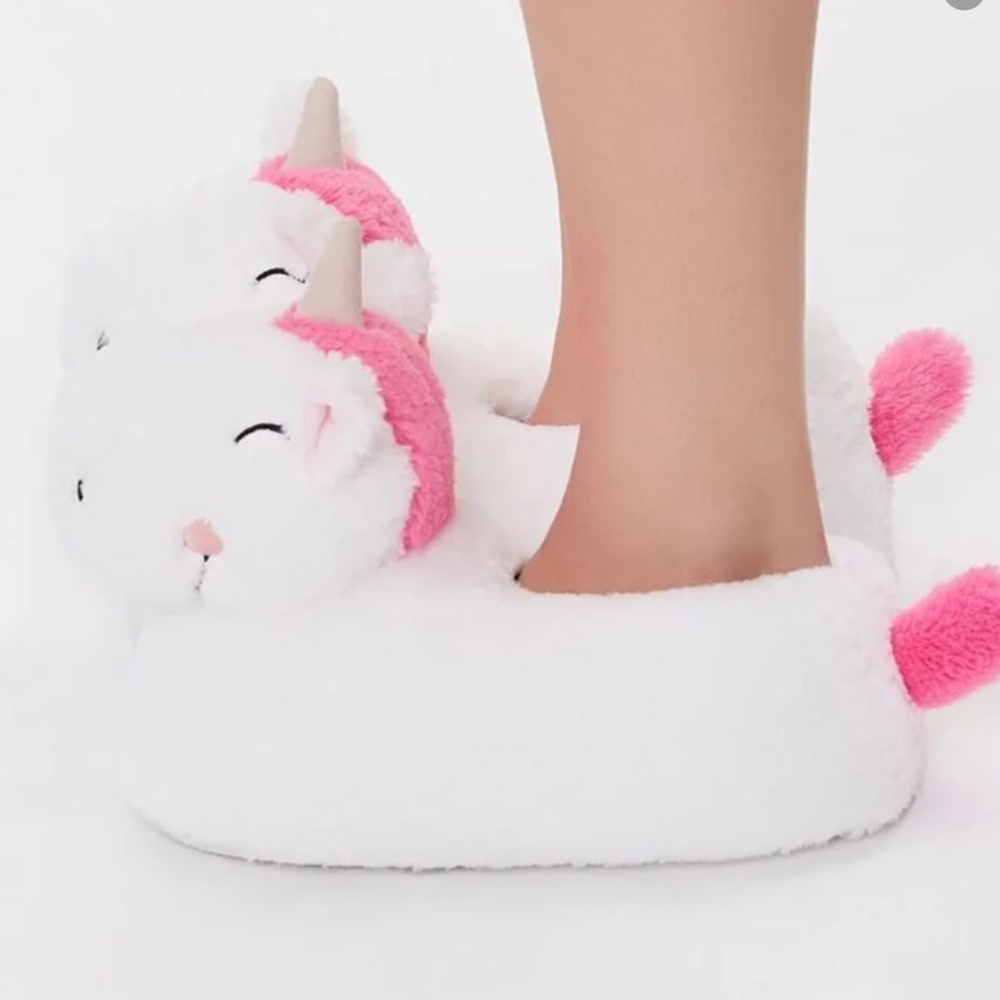 NWT FOREVER 21 PLUSH UNICORN SLIPPERS L - Picture 3 of 7